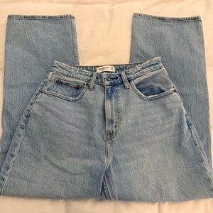 Abercrombie & Fitch Light Blue Relaxed High-Rise Jeans